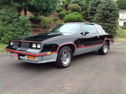 Very clean original survivor 1983 hurst olds