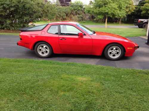 1986 porsche 944 base coupe 2-door 2.5l