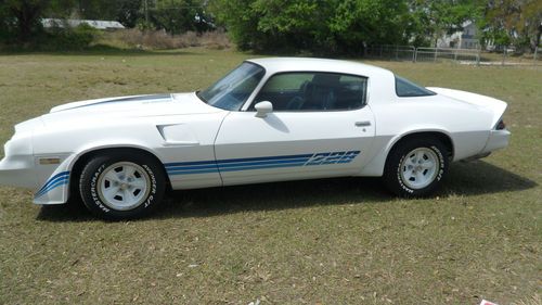 1981 camaro z28 4 speed w/ build sheet a/c and 3:42 posi rear