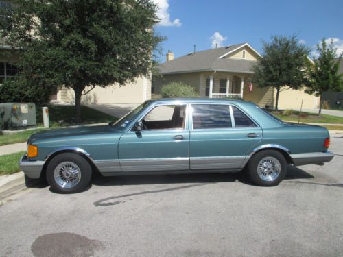 1985 teal mercedes-benz 500sel sedan