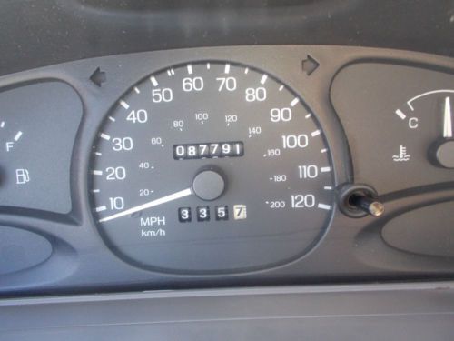 2002 Ford Escort No Reserve, image 5