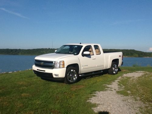 2011 chevy silverado ext. cab ltz z71