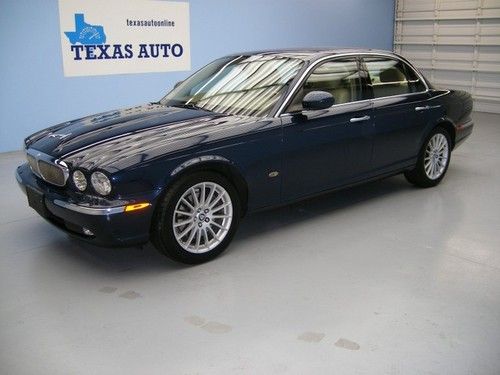 We finance!!!  2006 jaguar xj automatic roof leather wood xenon 18 rims cd