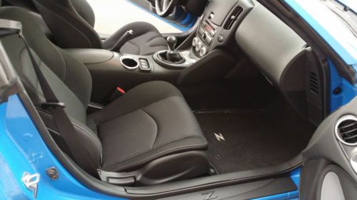 13k miles, 6-speed, traction control, premium wheels, barely used!, image 11