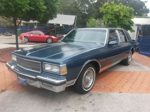 1990 chevrolet caprice classic ls brougham sedan 4-door 5.0l