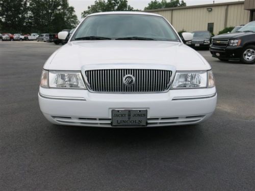 ONLY 20K MILES SUPER CLEAN GS Edition Cloth Interior 4.6L V8 Rear Wheel Drive, image 6