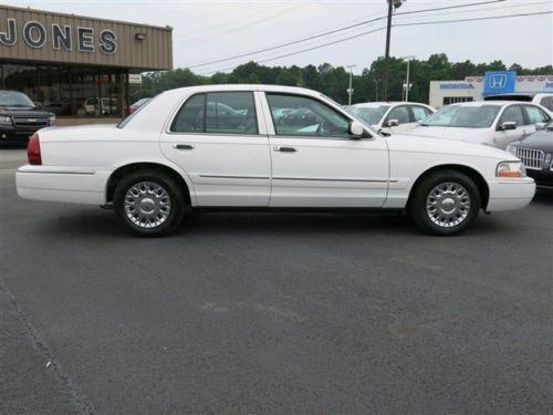 ONLY 20K MILES SUPER CLEAN GS Edition Cloth Interior 4.6L V8 Rear Wheel Drive, image 8