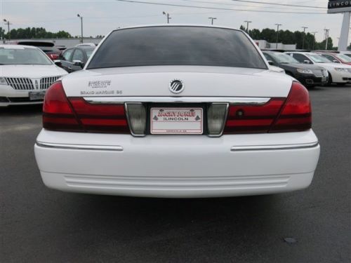 ONLY 20K MILES SUPER CLEAN GS Edition Cloth Interior 4.6L V8 Rear Wheel Drive, image 10