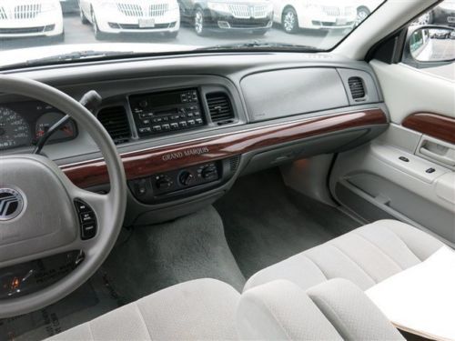 ONLY 20K MILES SUPER CLEAN GS Edition Cloth Interior 4.6L V8 Rear Wheel Drive, image 18