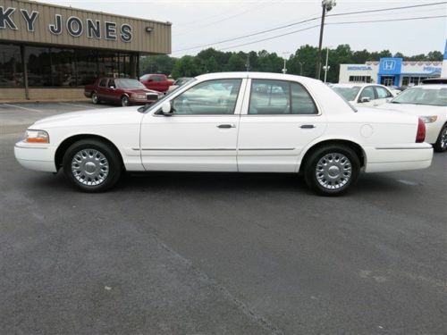 ONLY 20K MILES SUPER CLEAN GS Edition Cloth Interior 4.6L V8 Rear Wheel Drive, image 21