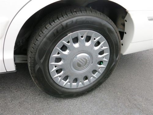 ONLY 20K MILES SUPER CLEAN GS Edition Cloth Interior 4.6L V8 Rear Wheel Drive, image 24