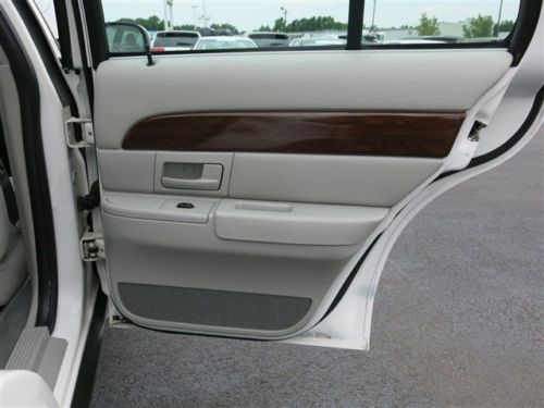 ONLY 20K MILES SUPER CLEAN GS Edition Cloth Interior 4.6L V8 Rear Wheel Drive, image 28