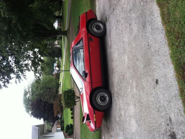 Pontiac fiero 2 door coupe