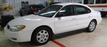 2005 ford taurus se - transmission slips - tow - 136068