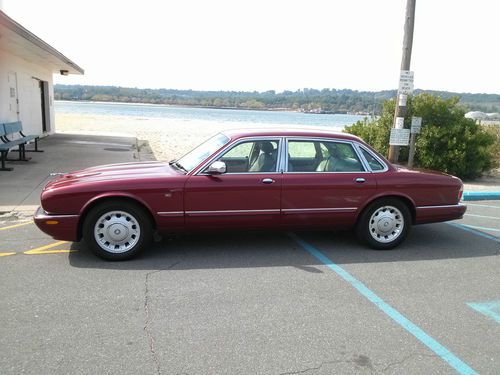 2000 red jaguar xj8 vanden plas