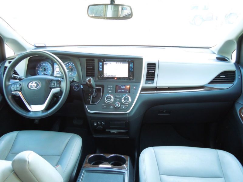2015 Toyota Sienna LIMITED, US $14,600.00, image 2