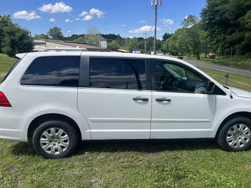 2009 volkswagen routan s