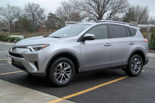 2018 toyota rav4 le plus awd 4dr suv