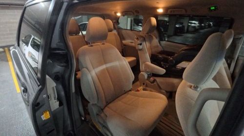 2013 toyota sienna le