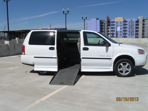 Handicap wheelchair van 2008 chevrolet uplander base mini cargo van 4-door 3.9l