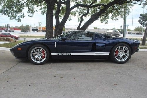 2006 ford gt all 4 options-midnight blue/white stripes