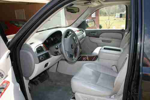 2011 Chevrolet Suburban Premium LTZ Package, US $47,000.00, image 3
