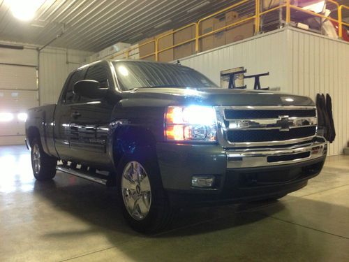 !!!nice!!! low mileage 2011 silverado