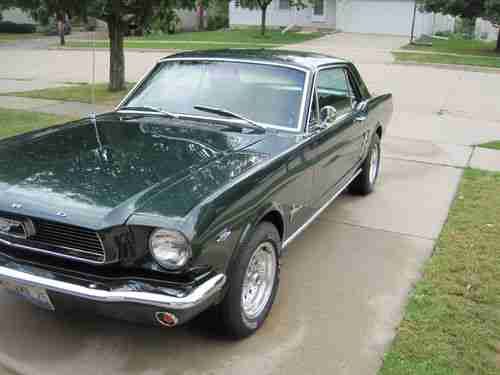 Ford Mustang 1966, image 2