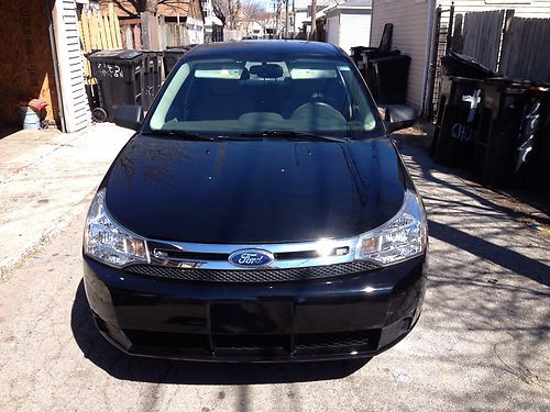 2011 ford focus se sedan 4-door 2.0l