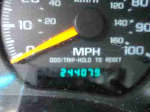 2001 Chevrolet Blazer LS Sport Utility 4-Door 4.3L, NO RESERVE, image 5