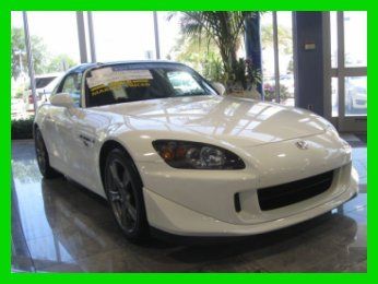 08 white s-2000 c/r 2.2l i4 vtec lev ii manual:6-speed convertible *one fl owner