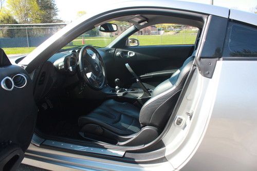 2003 nissan 350z - 6 speed manual - only 47k miles!!! silver with black leather