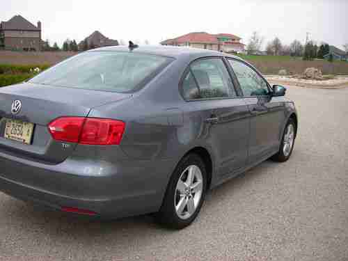 2011 Volkswagen Jetta TDI Sedan 4-Door 2.0L, image 6