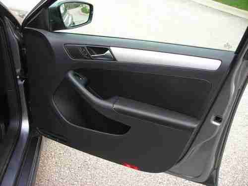 2011 Volkswagen Jetta TDI Sedan 4-Door 2.0L, image 7