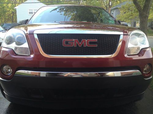 Gmc acadia sle 2007. red. leather seats.