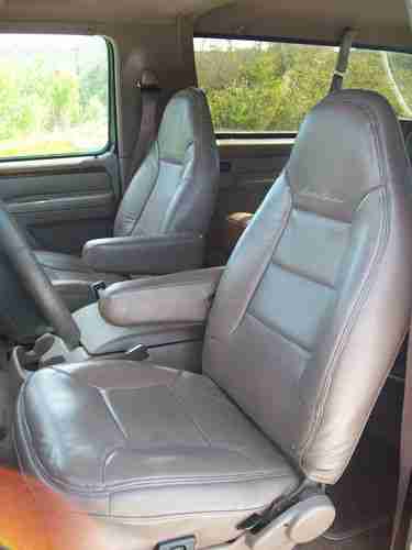 1996 Ford Bronco Eddie Bauer Sport Utility 2-Door 5.8L, image 6