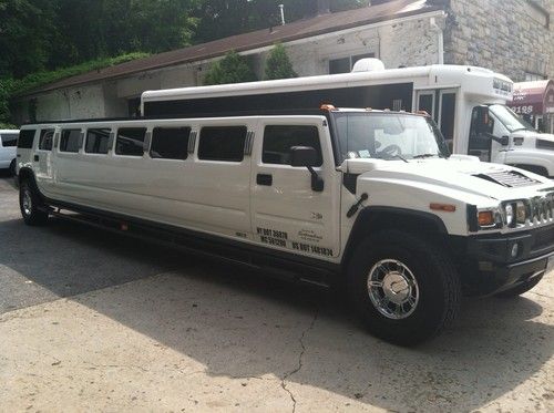 2005 hummer h2 limousine