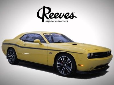 12 challenger yellow jacket 392 hemi leather 6 speed navigation power seats