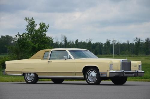 1977 lincoln town coupe - 8,000 miles - all original!