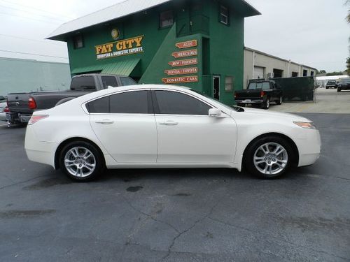 2009 acura tl 4 dr sedan moonroof 47k miles new tires very very clean