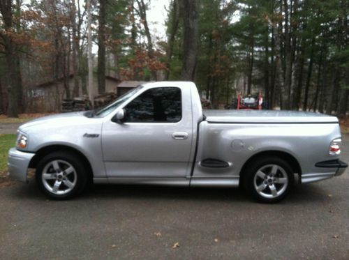 2001 ford lightning pickup truck, low miles, 2 owner, rare, 62k, silver, tonneau