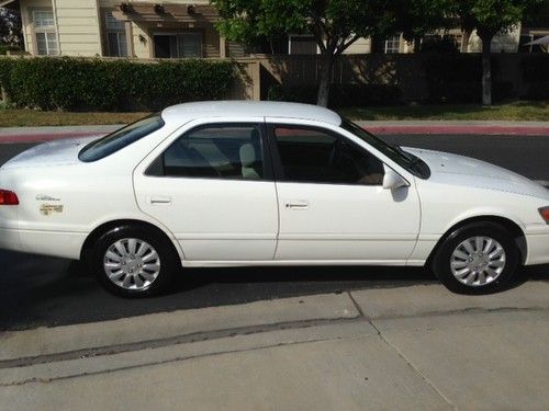 2001 toyota camry le sedan 4-door 2.2l cng