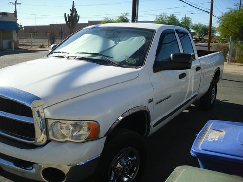 2004 dodge 2500 4x4 quad cab long bed, white good shape ready to go