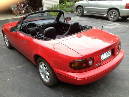 1990 mazda miata base convertible 2-door 1.6l