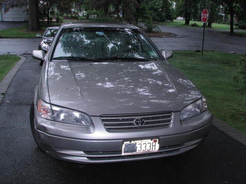 1998 toyota camry le sedan 4-door 2.2l