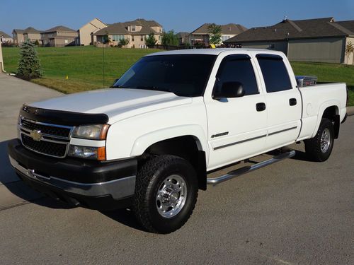 2006 chevrolet silverado lt 2500hd 4x4 crew 6.0 gas automatic super nice!!!!