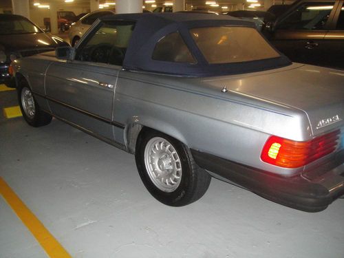 Silver blue metallic 450sl with hard top and soft top