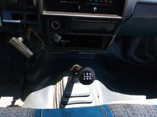 1989 Nissan Pick Up, NO RESERVE, image 5