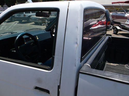 1989 Nissan Pick Up, NO RESERVE, image 16