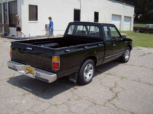 Nissan 720 Engine rebuilt, new paint, 23 mpg!, image 8